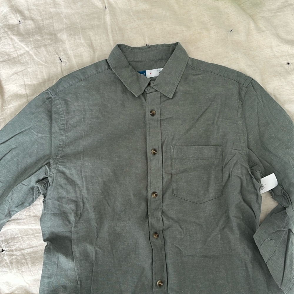 men’s long sleeve button down